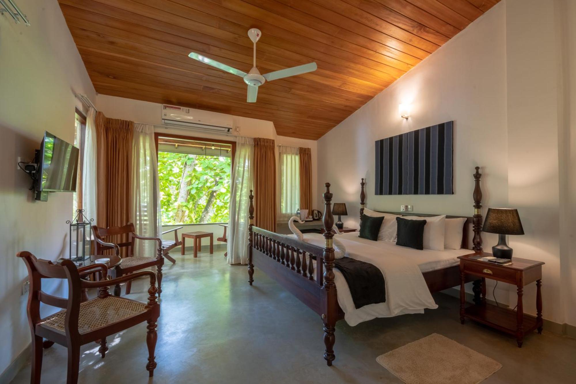 Villa Birdlake Хиккадува Экстерьер фото