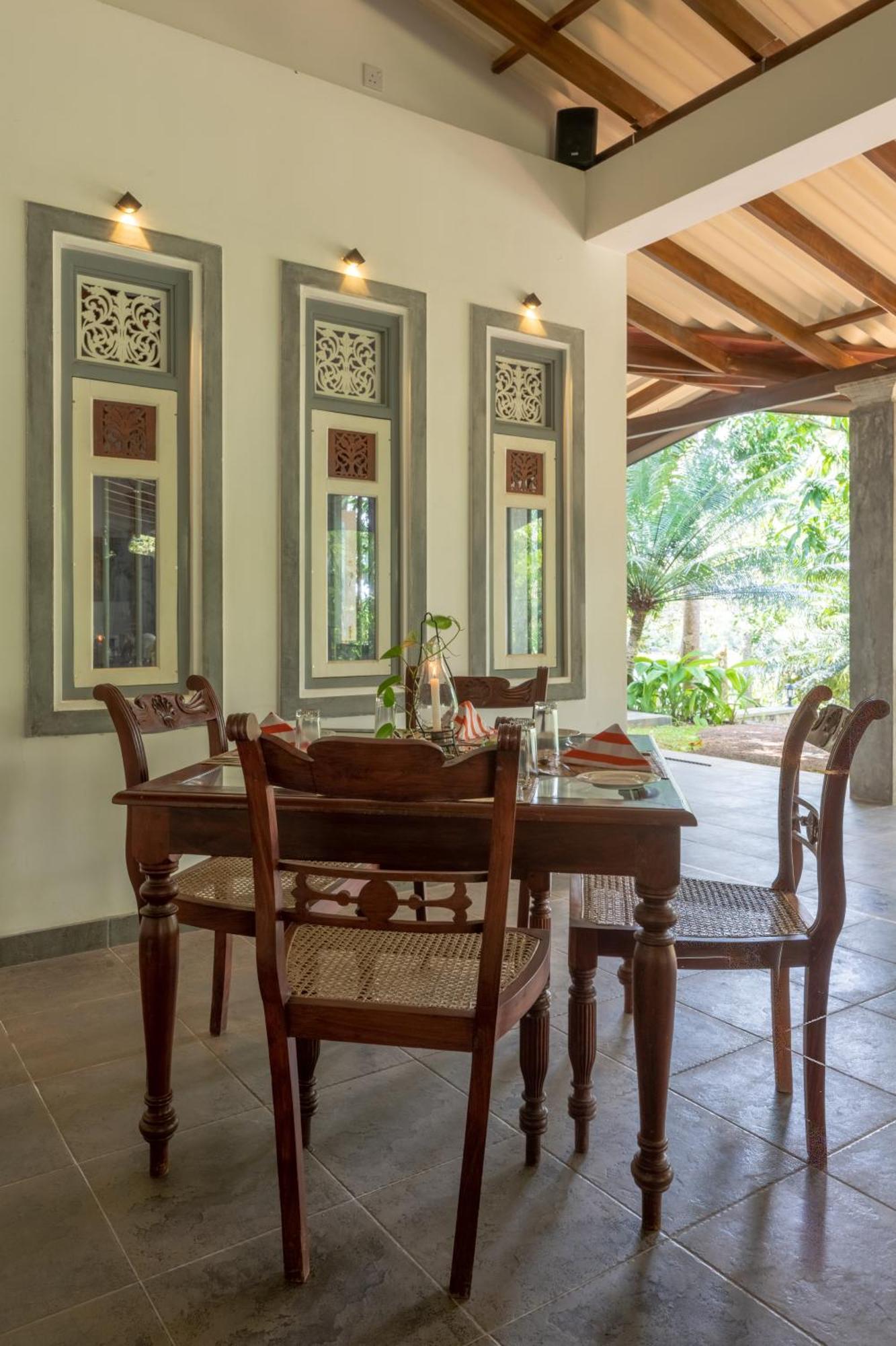 Villa Birdlake Хиккадува Экстерьер фото