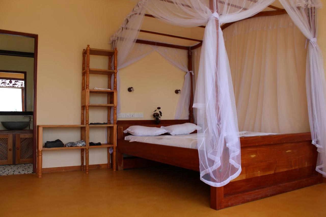 Villa Birdlake Хиккадува Экстерьер фото